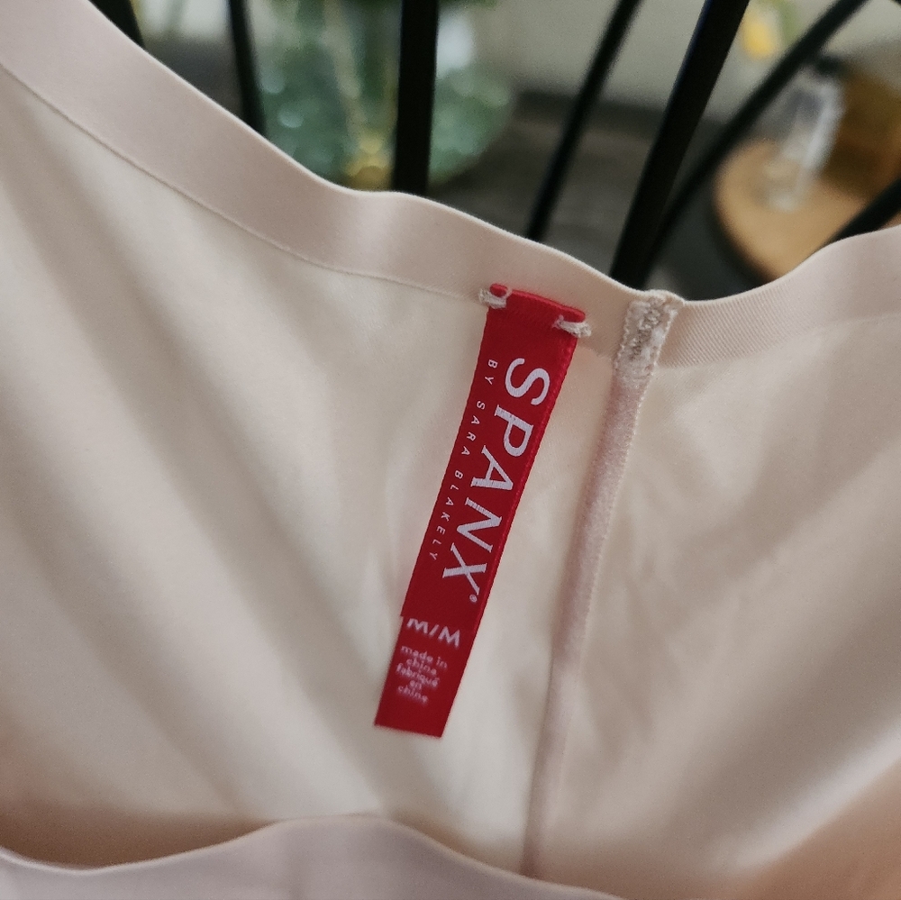 SPANX Thinstincts Open-Bust Mid-Thigh Bodysuit size M NEW - Picture 5 of 6